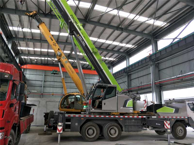 合阳县高空车出租需要注意哪些安全事项？