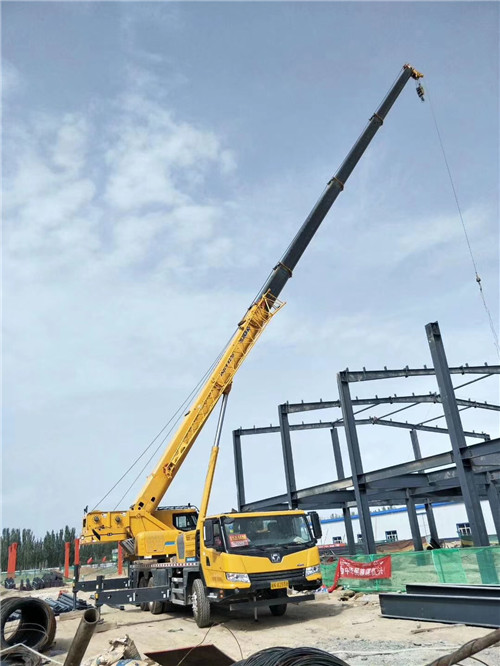 合阳县超高层建筑钢结构吊装案例